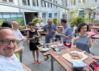 champagne_guests_9
