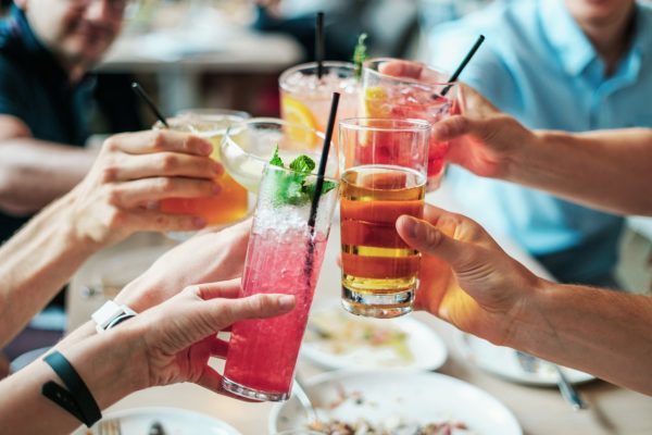 Cocktails_toast